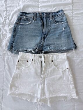 Abercrombie & Fitch Curve Love High Rise Mom Short